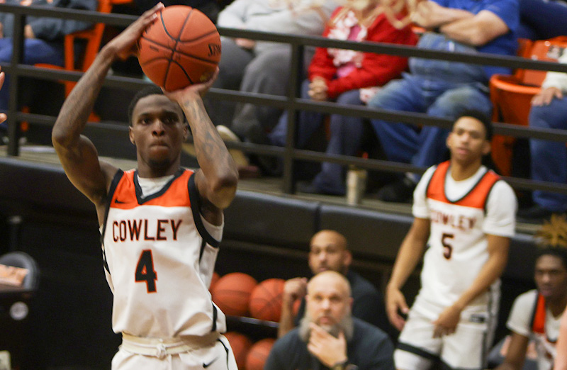 Cowley men beat No. 6 Barton 80-70; Third quarter dooms Tiger women