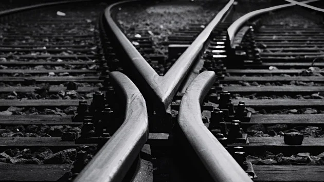 5 killed after train hits vehicle that allegedly attempted to go around crossing gate