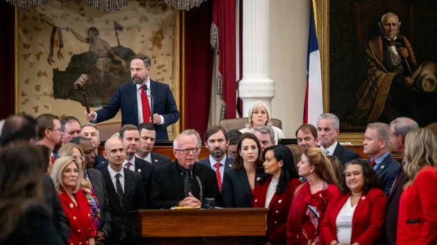 Texas, California legislatures gear up for major redistricting face off