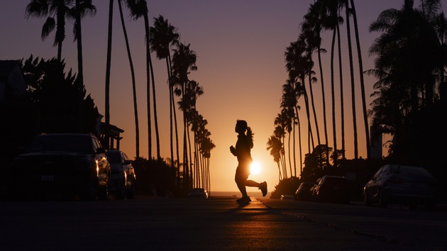 Women reach heart health goals with less exercise than men, new study suggests