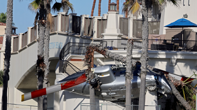 5 hospitalized after helicopter crashes in Huntington Beach, California
