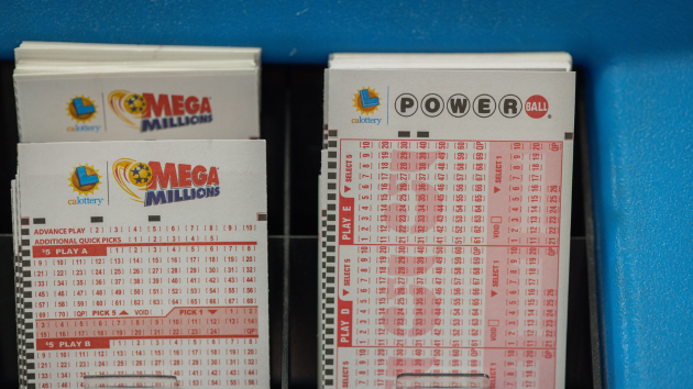 Powerball jackpot surges to $1 billion ahead of Saturday drawing
