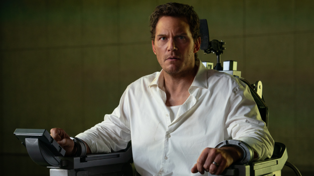 Chris Pratt, Rebecca Ferguson on humans playing AI in ‘Mercy’