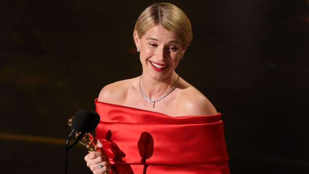 Oscars 2026: Jessie Buckley wins best actress