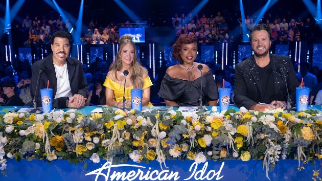 Jennifer Hudson returns to ‘American Idol’ as a mentor, guest judge
