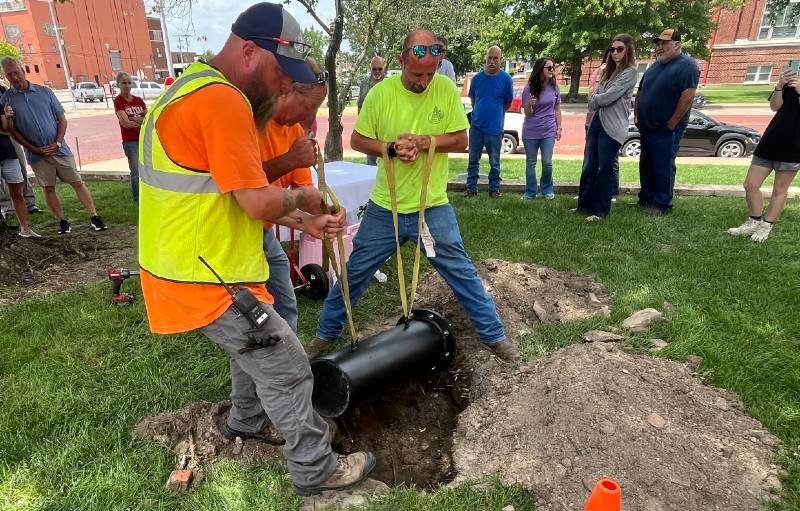 A time to remember: Ark City fills and buries 50-year time capsule on Friday