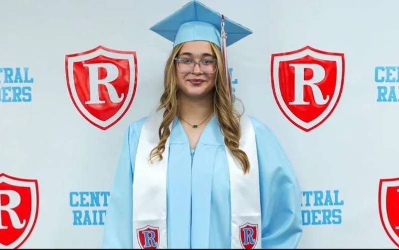 Community mourns loss of Atlanta, Ks. woman, 18, struck by van on turnpike